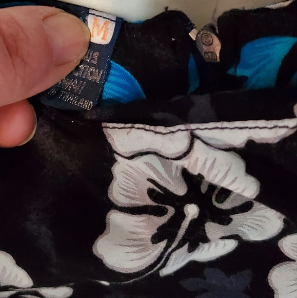 Hibiscus Collection Hawaii Summer Dress blue with white flowers medium-sized - Picture 4 of 5